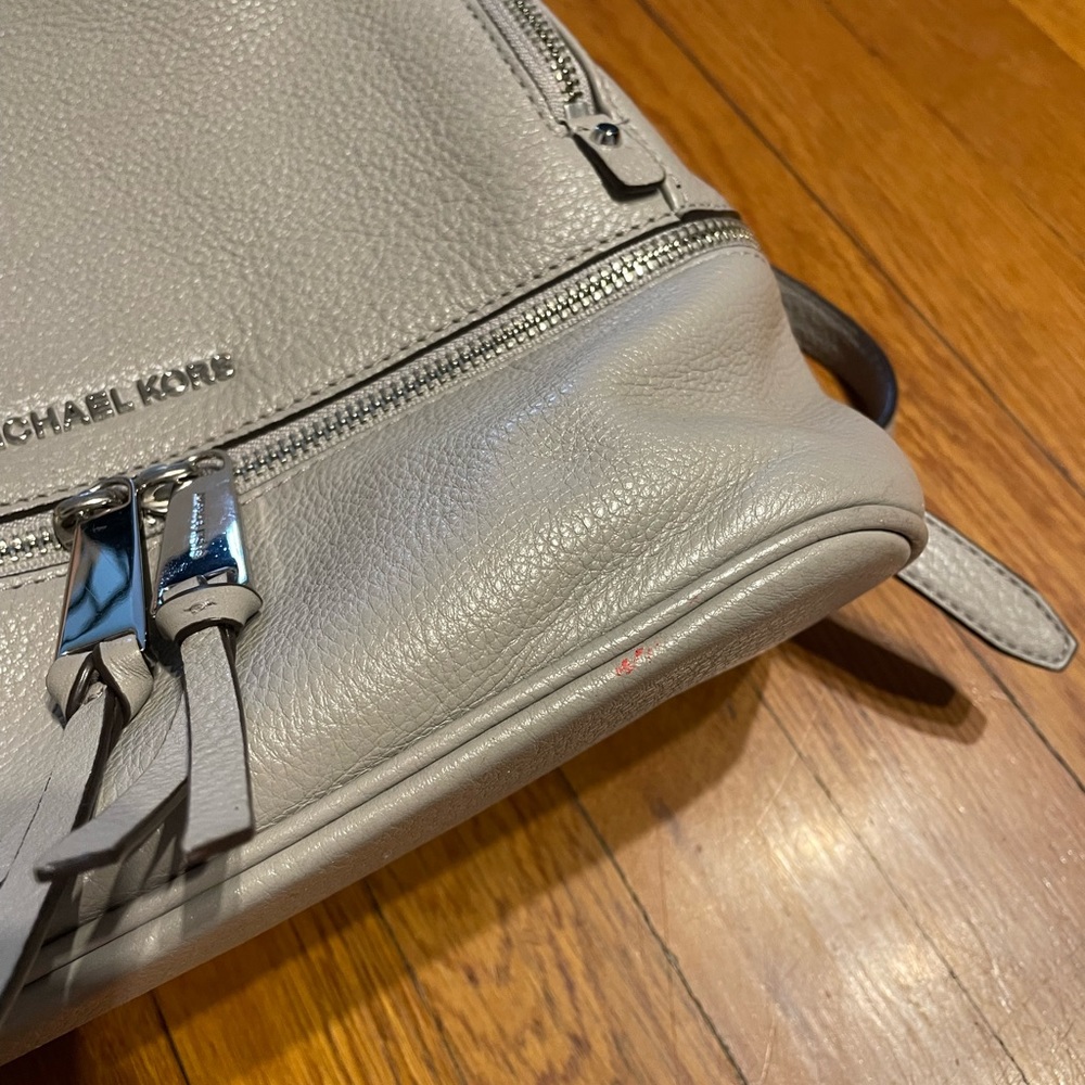 Michael Kors Rhea - Medium - Picture 2 of 6